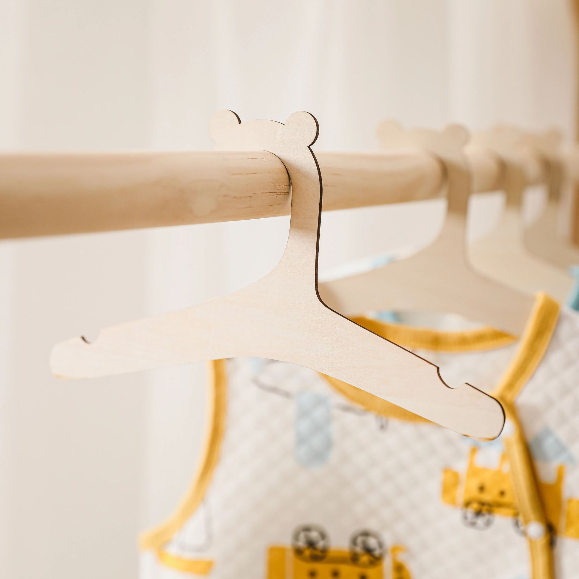 5/10 個木製ベビーハンガー子供服収納ハンガー保育園用子供 - Baby Clothing Hanging Rack のレビューと価格