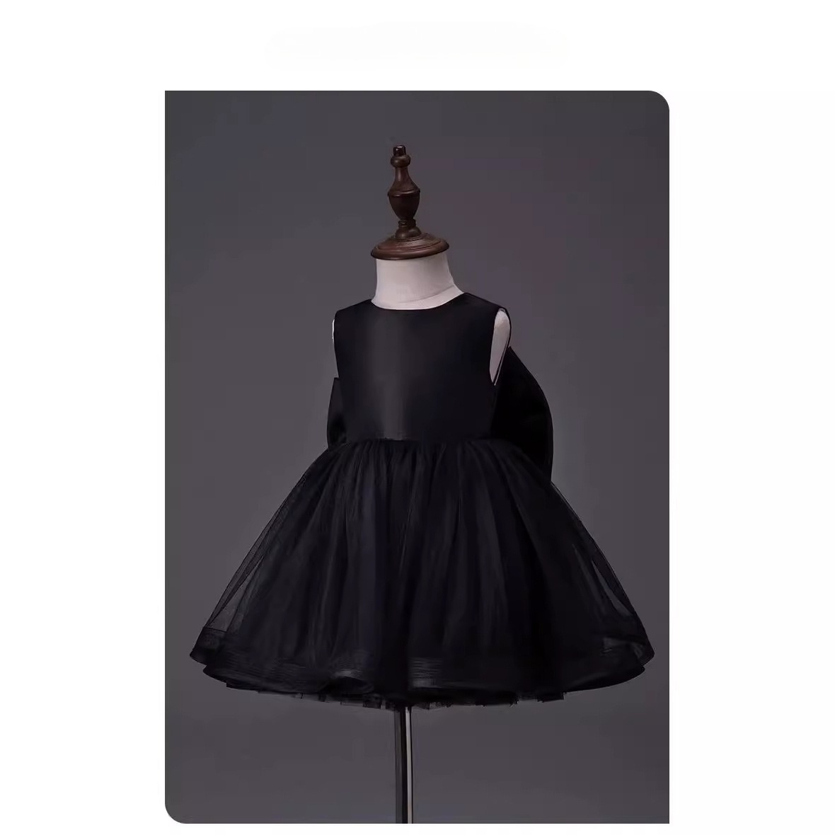 女の赤ちゃんの最初の誕生日ドレス 冬用 高級ピアノ演奏用 ガ - Baby Clothing High End のレビューと価格